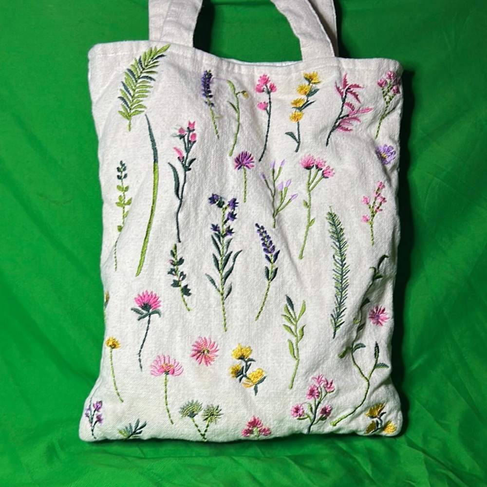 Floral Embroidered Cream Tote Bag